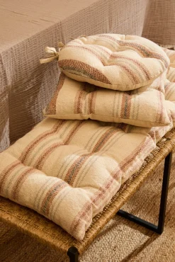 Calma House Almofadas-Almofada redonda riscas para cadeira em tons terrosos Peru vermelho