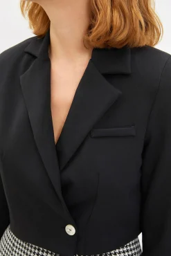 Trendyol Blazers-Blazer curto preto