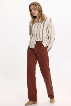 Vila Blusas-Blusa com bordado de algodão Tostado