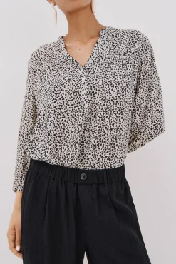 Cortefiel Blusas-Blusa com cintado = entallado frontal Impress&atilde;o