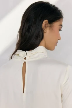 Pedro del Hierro Blusas-Blusa de cetim com gola alta Ecru