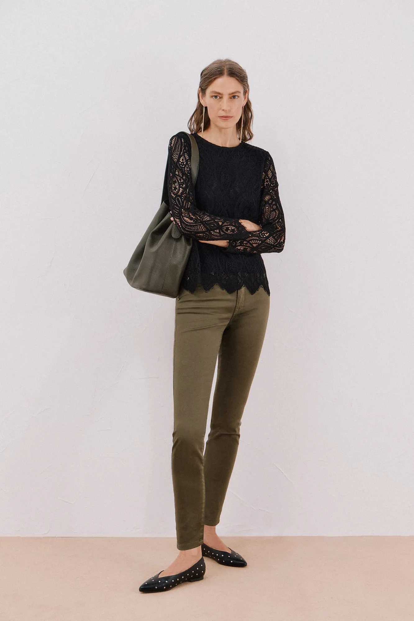 Cortefiel T-Shirts-Blusa de guipura de manga comprida Preto