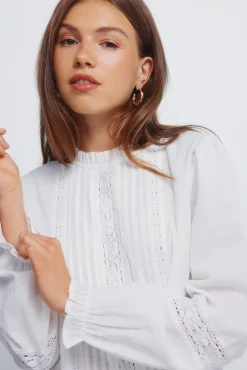 Springfield Blusas-Blusa de renda romântica cru