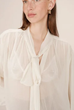 Grace & Mila Blusas-Blusa esvoaçante com laçada Branco