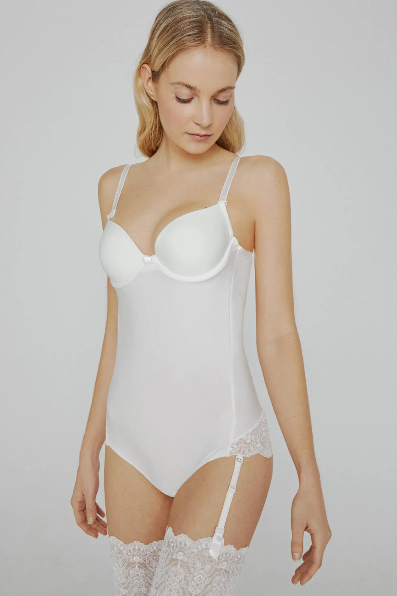 Ivette Bridal Roupa Interior-Body costas descobertas com copa push-up em branco bege