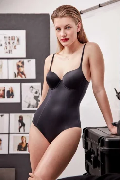 Gisela Roupa Interior-Body sem costas preto