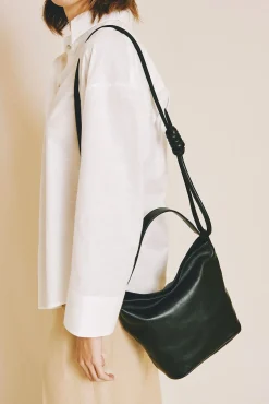 Zubi Malas-Bolsa bucket M de pele Preto