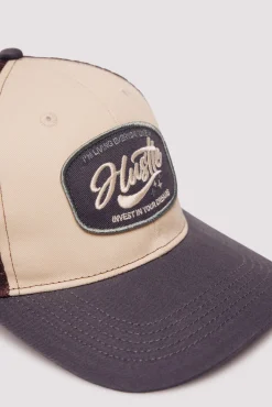 Springfield Gorrás-Boné Trucker com patch frontal cru