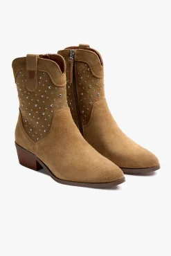 Popa Saltos|Calçado De Couro-Bota Botim com tachas feminina Castanho