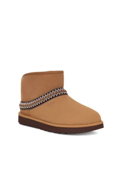 Ugg Botas-Bota feminina clássica Mini Crescent Castanho