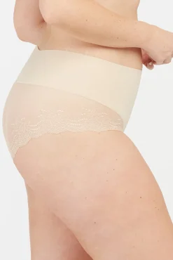 Spanx Roupa Interior-Braguita moldeadora invisible encaje nude cru