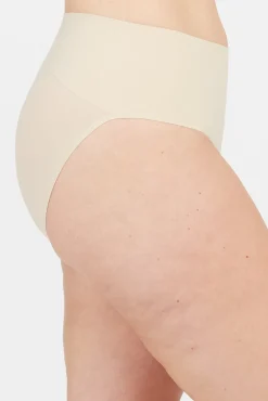 Spanx Roupa Interior-Braguita moldeadora invisible nude cru