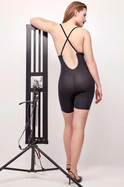 Gisela Calças-Calça body com decote extremo preto