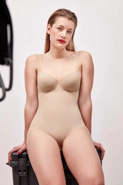 Gisela Calças-Calça body com decote extremo cru