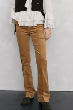 Pedro del Hierro Calças-Calça flare push-up de veludo Beige