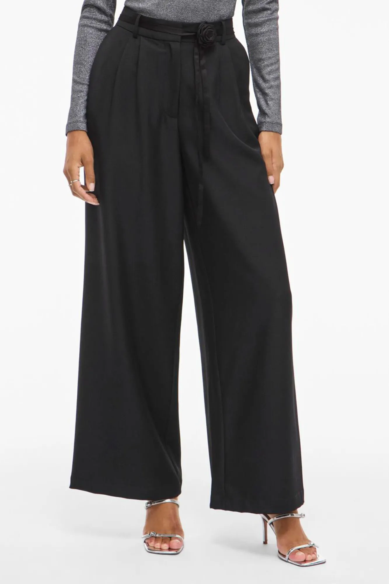 Vila Calças-Calça social de pernas largas com cinto de flores Preto