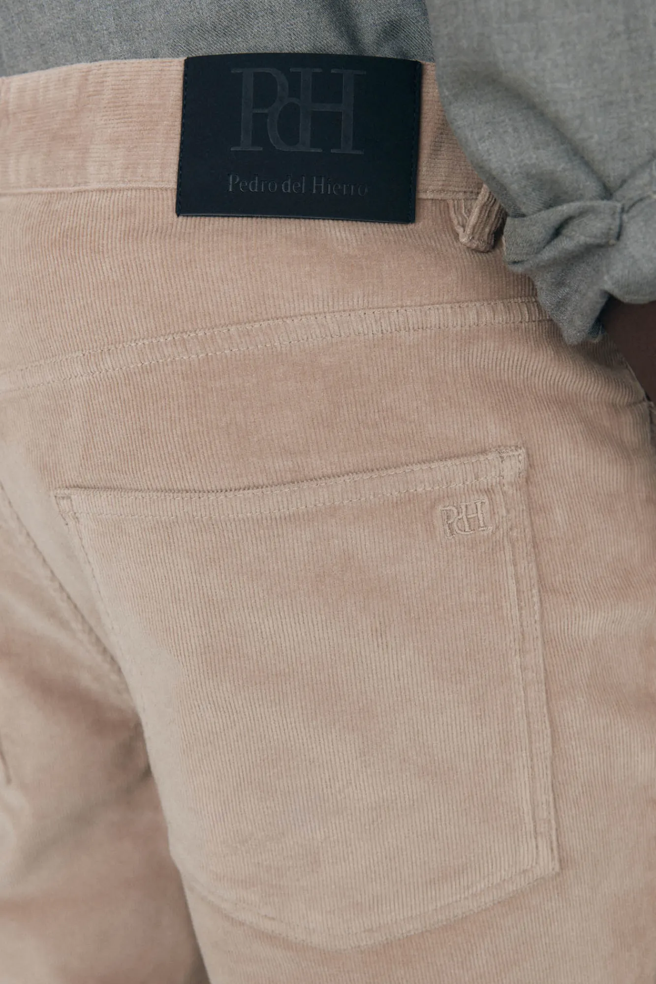 Pedro del Hierro Calças-Calças de veludo slim fit com 5 bolsos Beige
