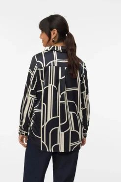 Vero Moda Curve Blusas-Camisa de cetim de manga manga plus size Preto