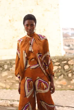 Panambi Blusas-Camisa Eiko Tostado