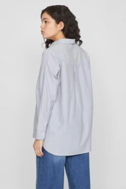 Vila Blusas-Camisa Oxford com bolso Azul