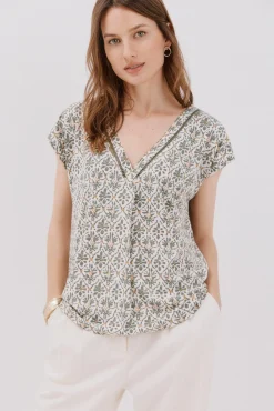 Cortefiel T-Shirts-Camiseta bico com detalhe de renda Verde