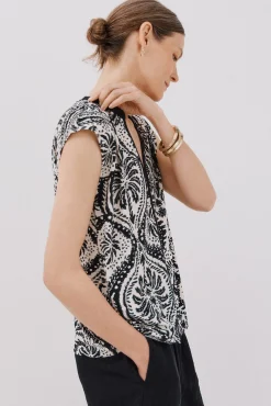 Cortefiel T-Shirts-Camiseta básica sem gola mao Impress&atilde;o