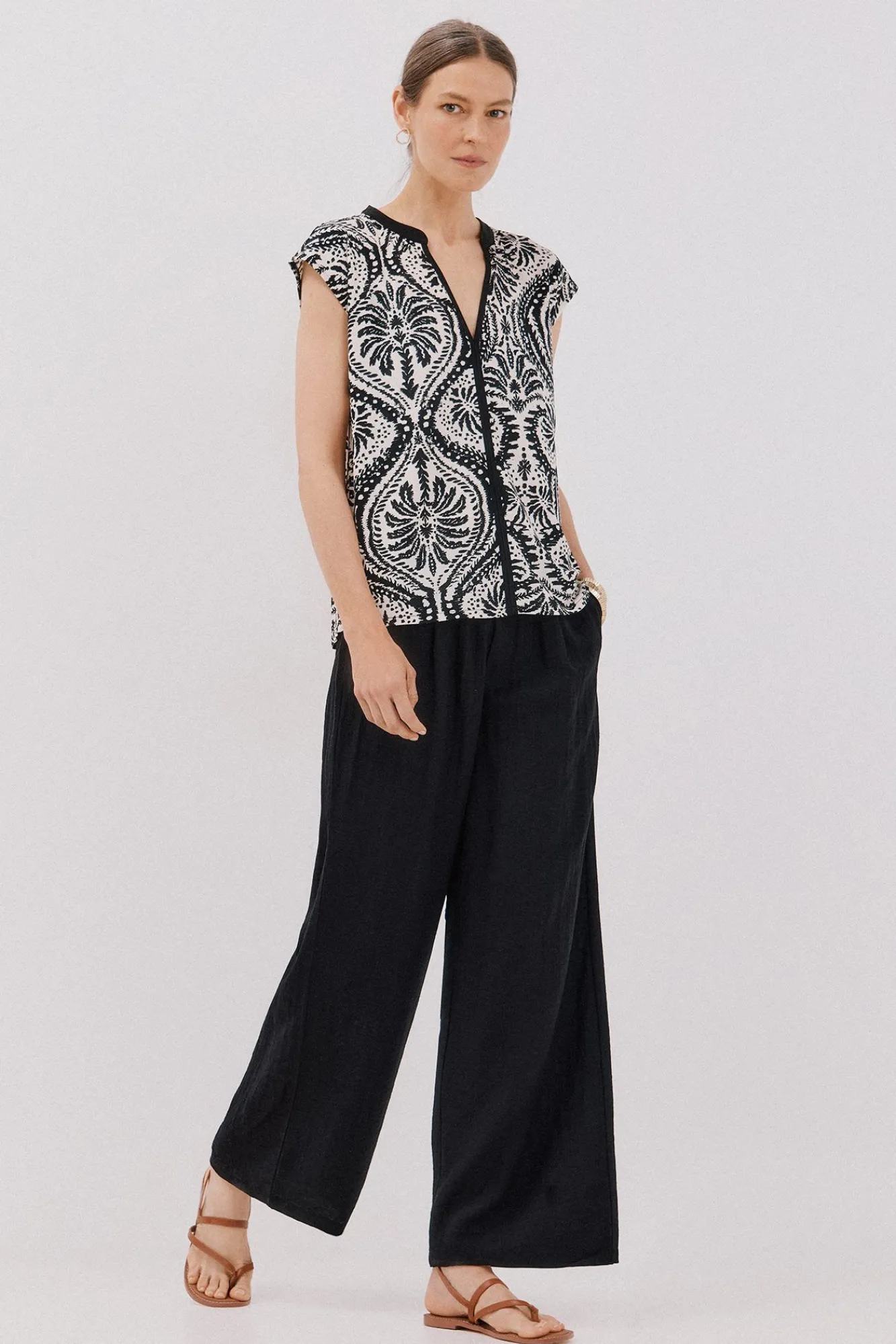 Cortefiel T-Shirts-Camiseta básica sem gola mao Impressão