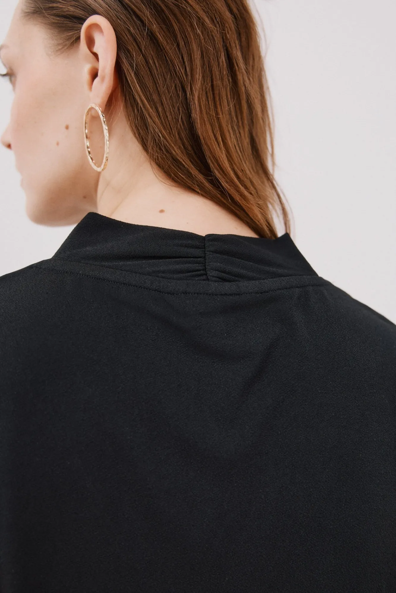 Cortefiel T-Shirts-Camiseta estampada com decote em bico franzido Preto