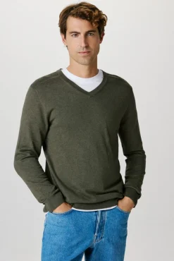 Selected Camisolas-Camisola com gola em V confecionada em algodão orgânico. Corte Regular Fit. Verde