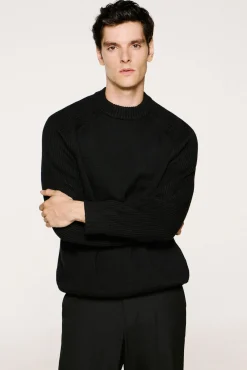 Selected Camisolas-Camisola de gola alta 100% algodão orgânico. Preto