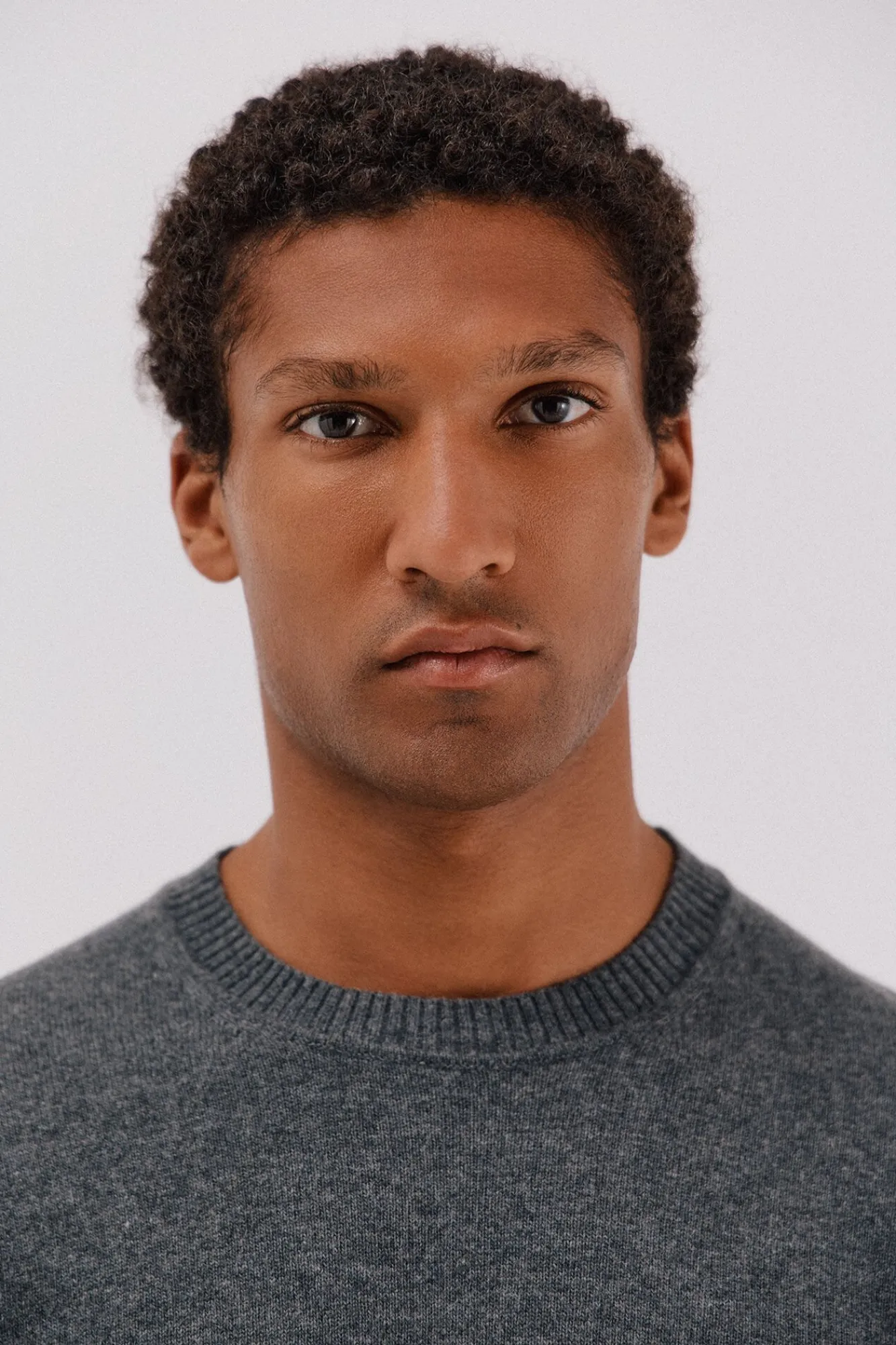 Cortefiel Camisolas-Camisola lã de carneiro gola redonda Cinzento