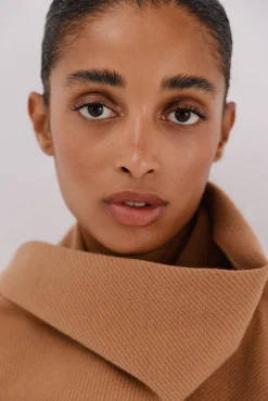 Cortefiel Casacos-Capa de camelo com cachecol Tostado