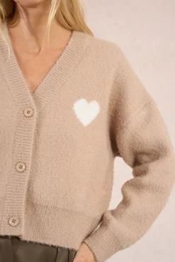 Molly Bracken Camisolas-Casaco de malha de manga comprida com detalhe de coração Tostado