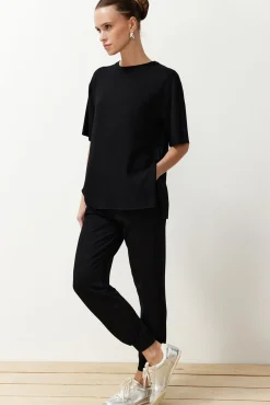 Trendyol Pijamas-Conjunto básico de corrida, blusa e calças de gola redonda preto