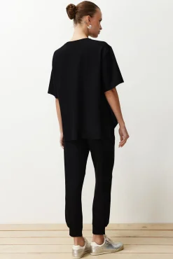 Trendyol Pijamas-Conjunto básico de corrida, blusa e calças de gola redonda preto
