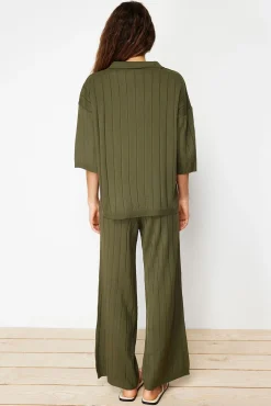 Trendyol Pijamas-Conjunto básico de calça e T-shirt polo verde