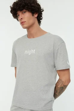 Trendyol Pijamas-Conjunto de pijama estampado regular fit em cinza cinzento