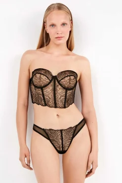 Gisela Roupa Interior-Cuequinha brasileira de renda bordada preto