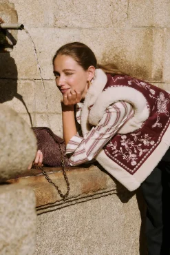 Hoss Intropia Coletes-Daia. Colete bordado Granada