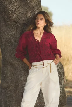 Hoss Intropia Sobretudos-Eva. jaqueta bordada Granada