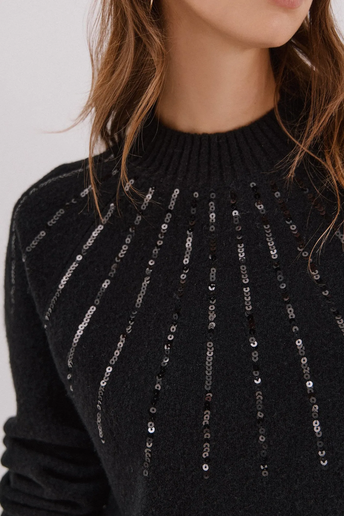 Cortefiel Camisolas-Jersey delantero lentejuelas. Preto