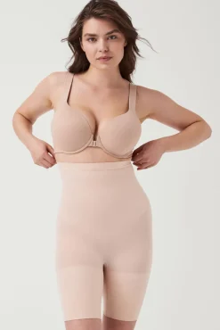 Spanx Roupa Interior-Lange Shorts mit hohem Bund Nude. cru