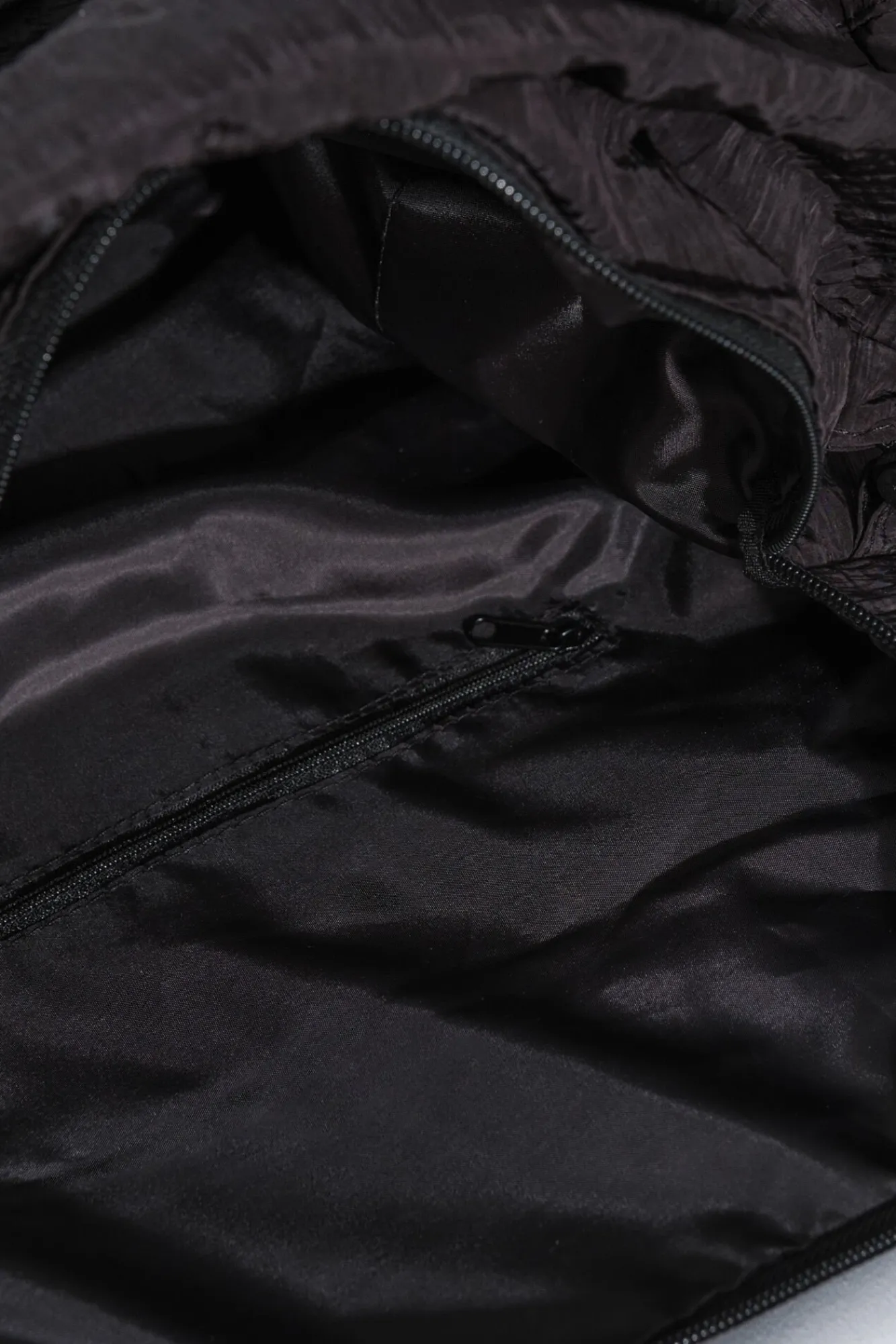 Dash and Stars Malas-Mala de viagem de nylon acetinado preto