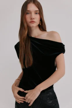 Hoss Intropia T-Shirts-Marcela. Top assimétrico Preto