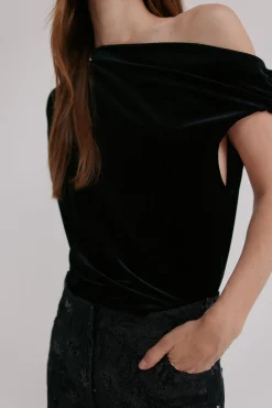 Hoss Intropia T-Shirts-Marcela. Top assimétrico Preto