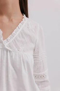 Hoss Intropia T-Shirts-Marina. T-shirt bordada Branco