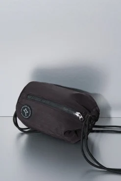 Dash and Stars Malas-Mini mala de ombro em nylon acetinado preto