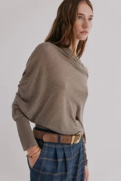 Hoss Intropia Camisolas-Nica. Camisola com decote assimétrico Cinzento