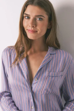 Women'secret Pijamas-Pijama camiseiro longa de cetim com estampa riscas azul