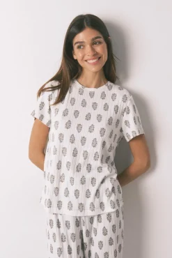 Women'secret Pijamas-Pijama comprido super macio com mangas curtas e flores branco